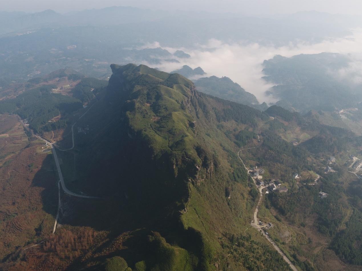 龙崖城遗址位于重庆市南川区三泉镇马嘴山,又名龙岩城,马脑城,马颈关